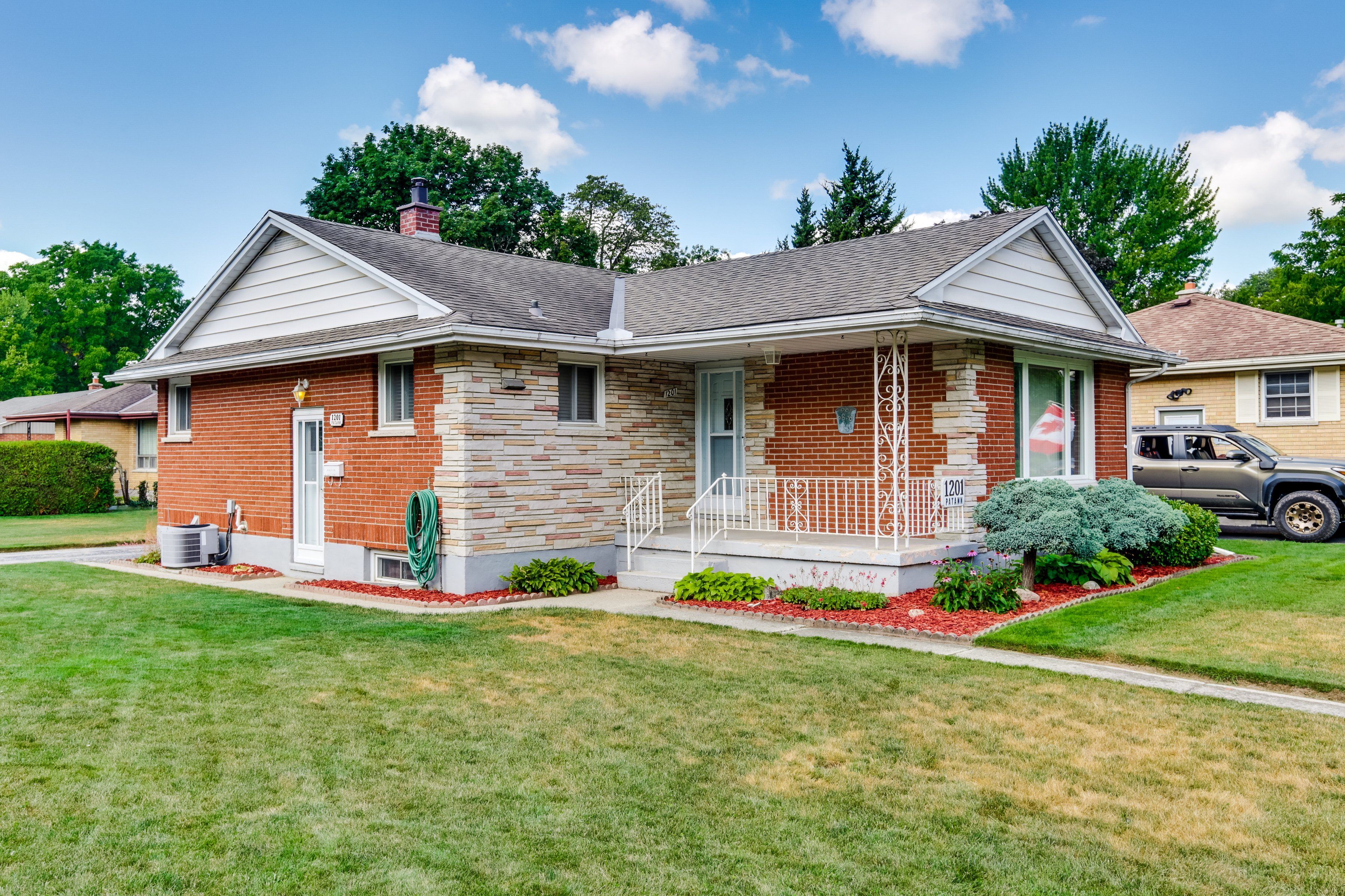 1201 Patann Drive, London East, On N5v 2j3