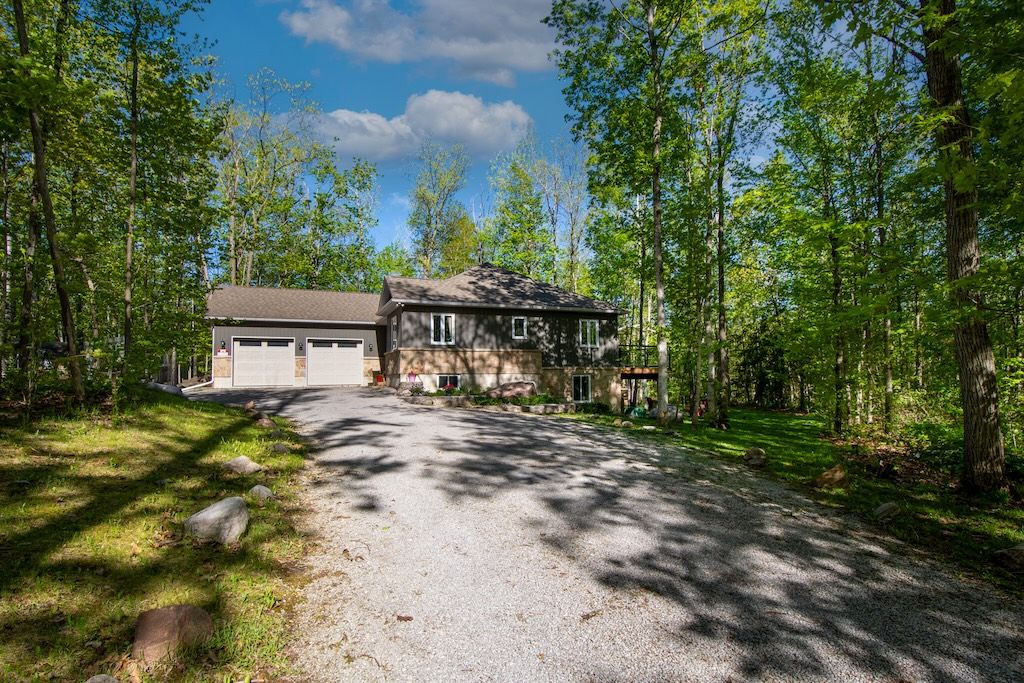 57 Mystic Point Road, Trent Lakes, On K0l 1j0