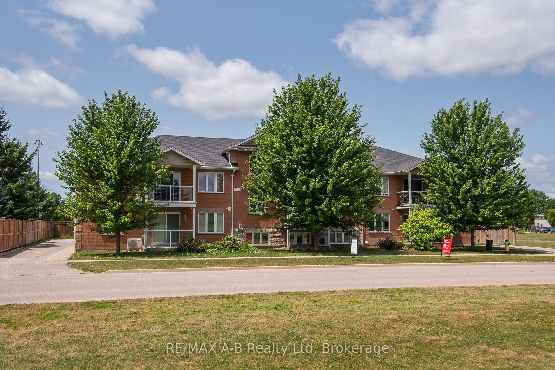 148 Borden Street 1, Stratford, On N5a 0g1