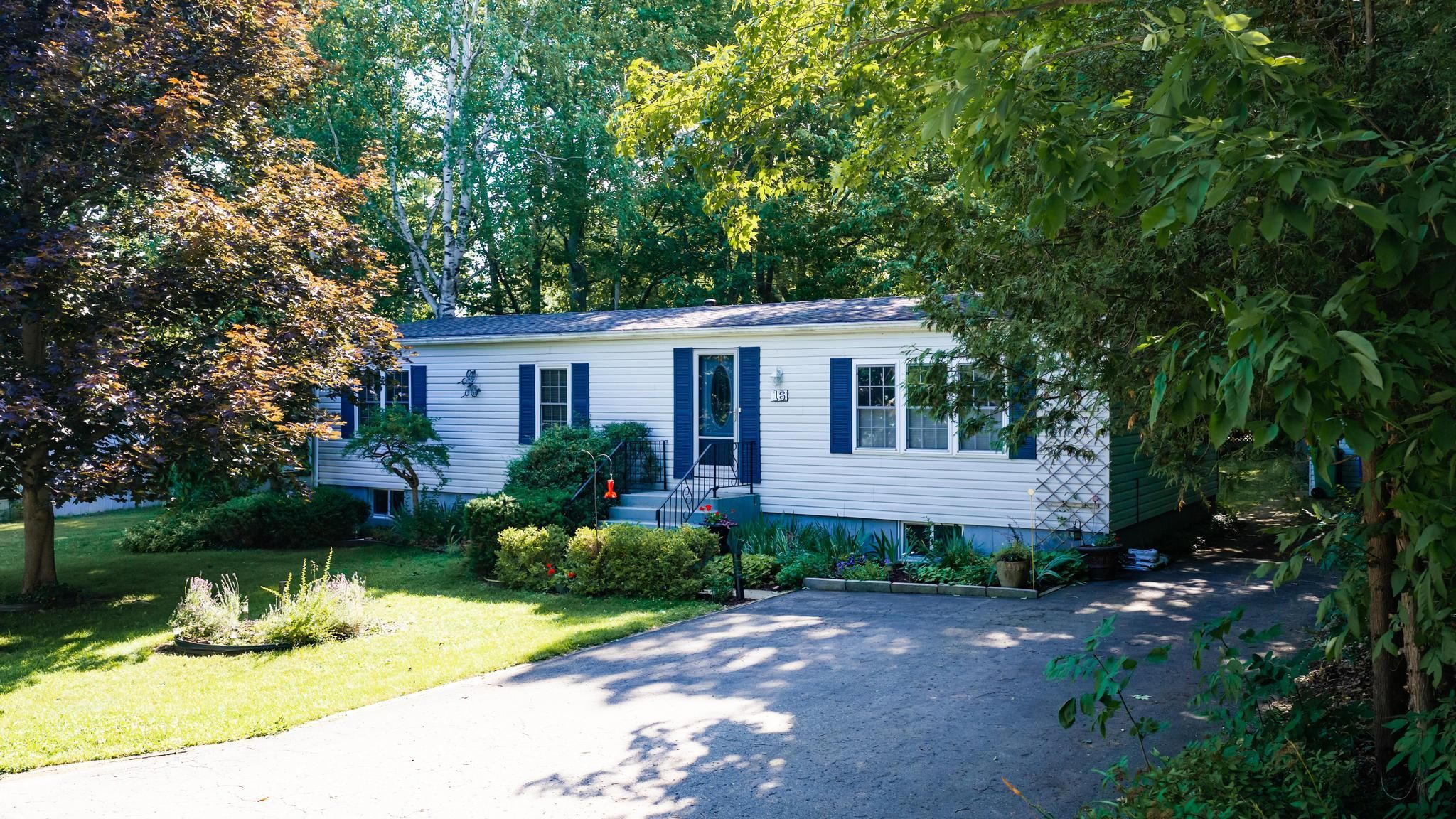 16 Huron Lane, Ashfield-Colborne-Wawanosh, On N7a 3y2