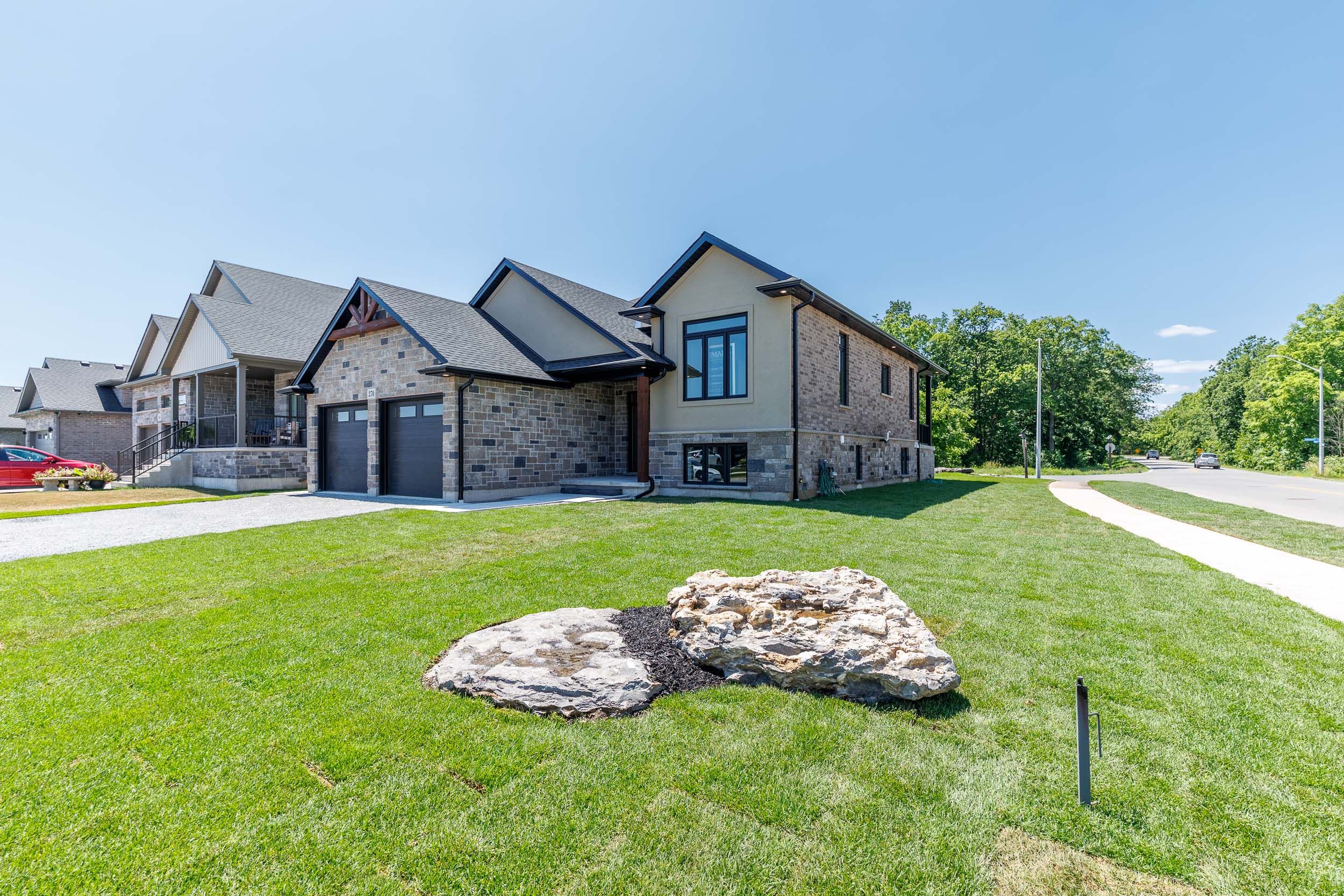 270 Lancaster Drive, Port Colborne, On L2v 5p3