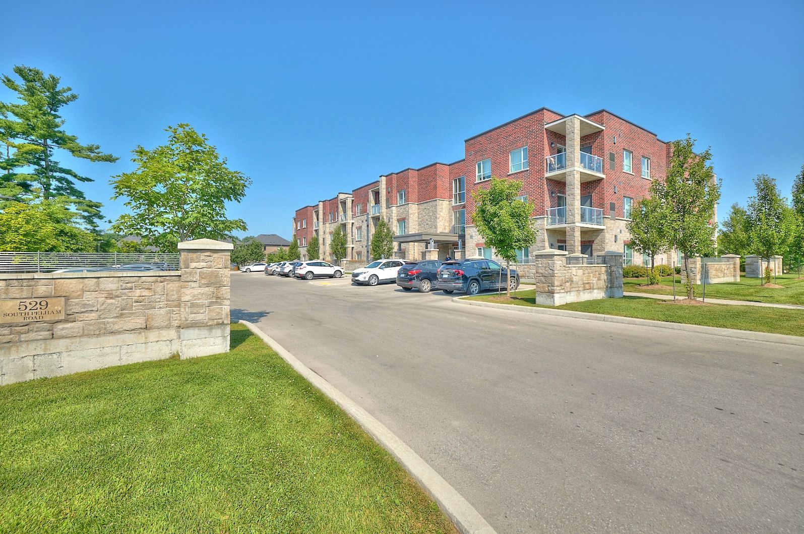 529 South Pelham Road 205, Welland, On L3c 0h7
