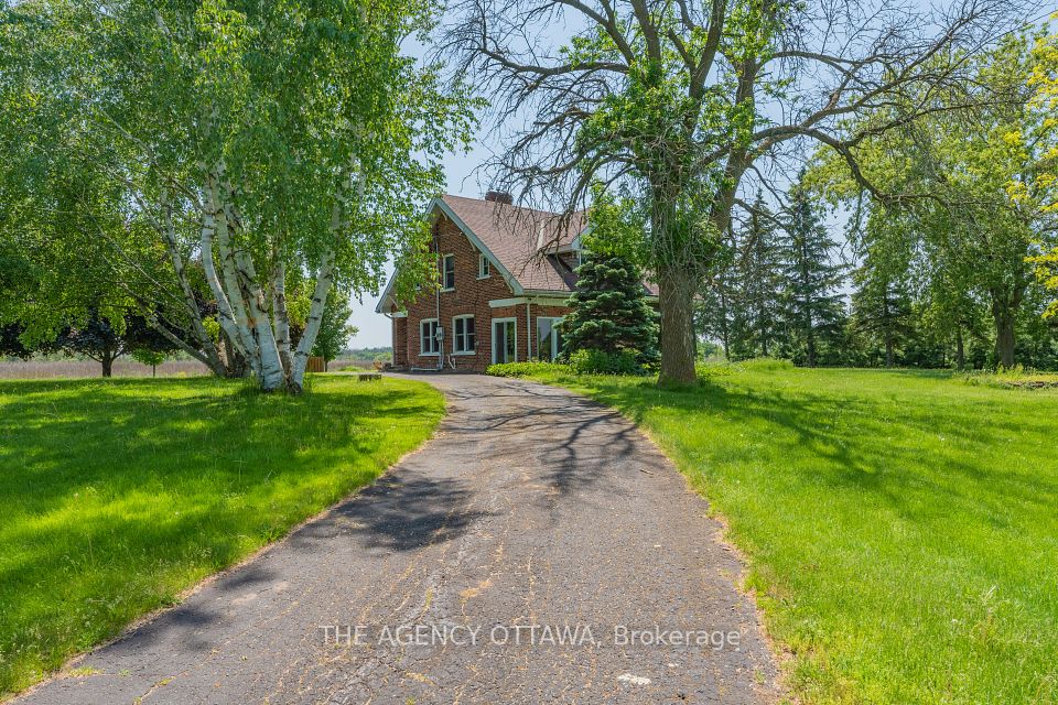4184 Old Hwy 2 Highway E, Belleville, On K8n 4z4