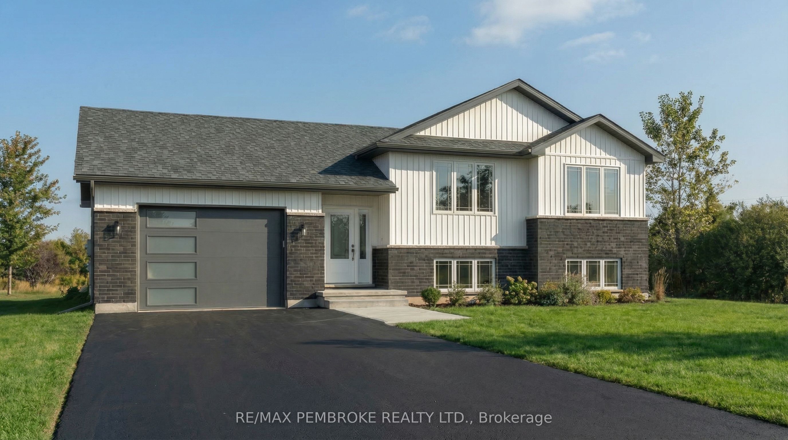 12 Eddy Crescent, Pembroke, On K8a 0m1