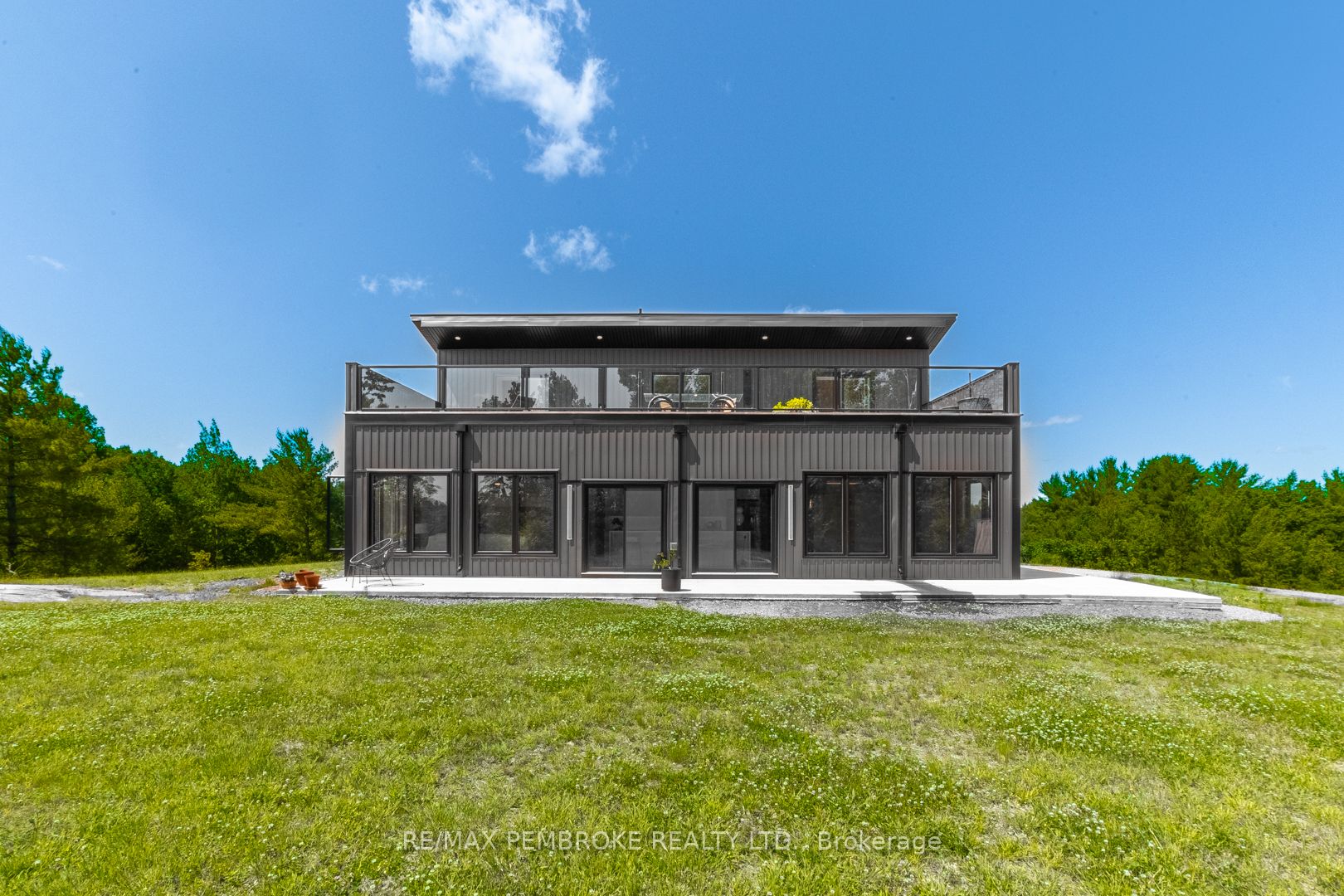 102 Rantz Road, Petawawa, On K8h 2w8