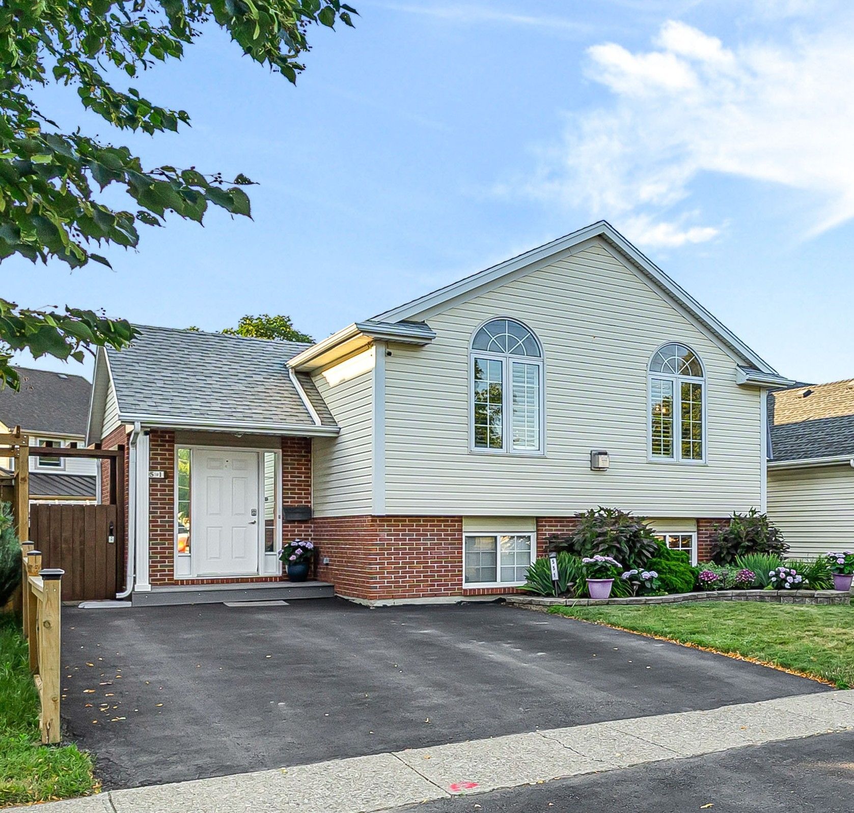 551 Scott Street, St. Catharines, On L2m 6y4