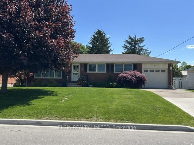 18 Pullen Avenue, St. Thomas, On N5r 4t4