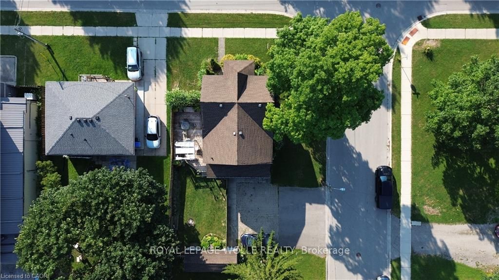 158 King Street N 2101, Waterloo, On N2j 0e5