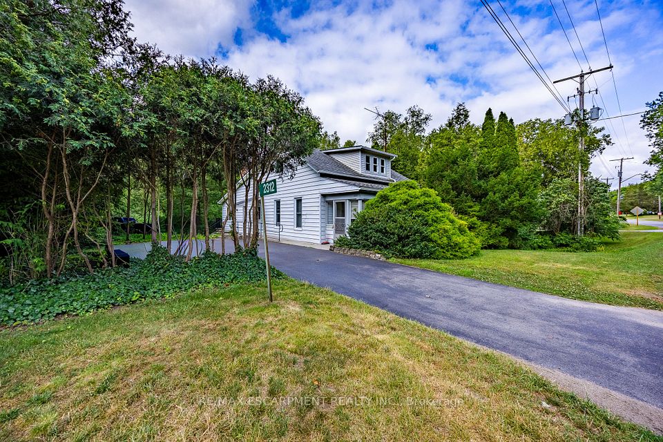 2312 Front Road, Norfolk, On N0e 1w0