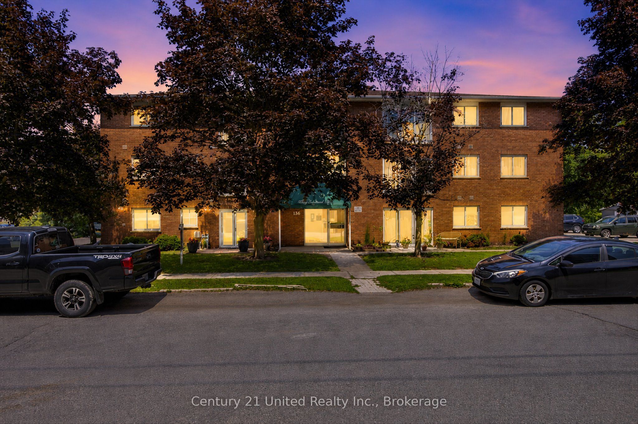 136 Ware Street 201, Peterborough, On K9j 3b8