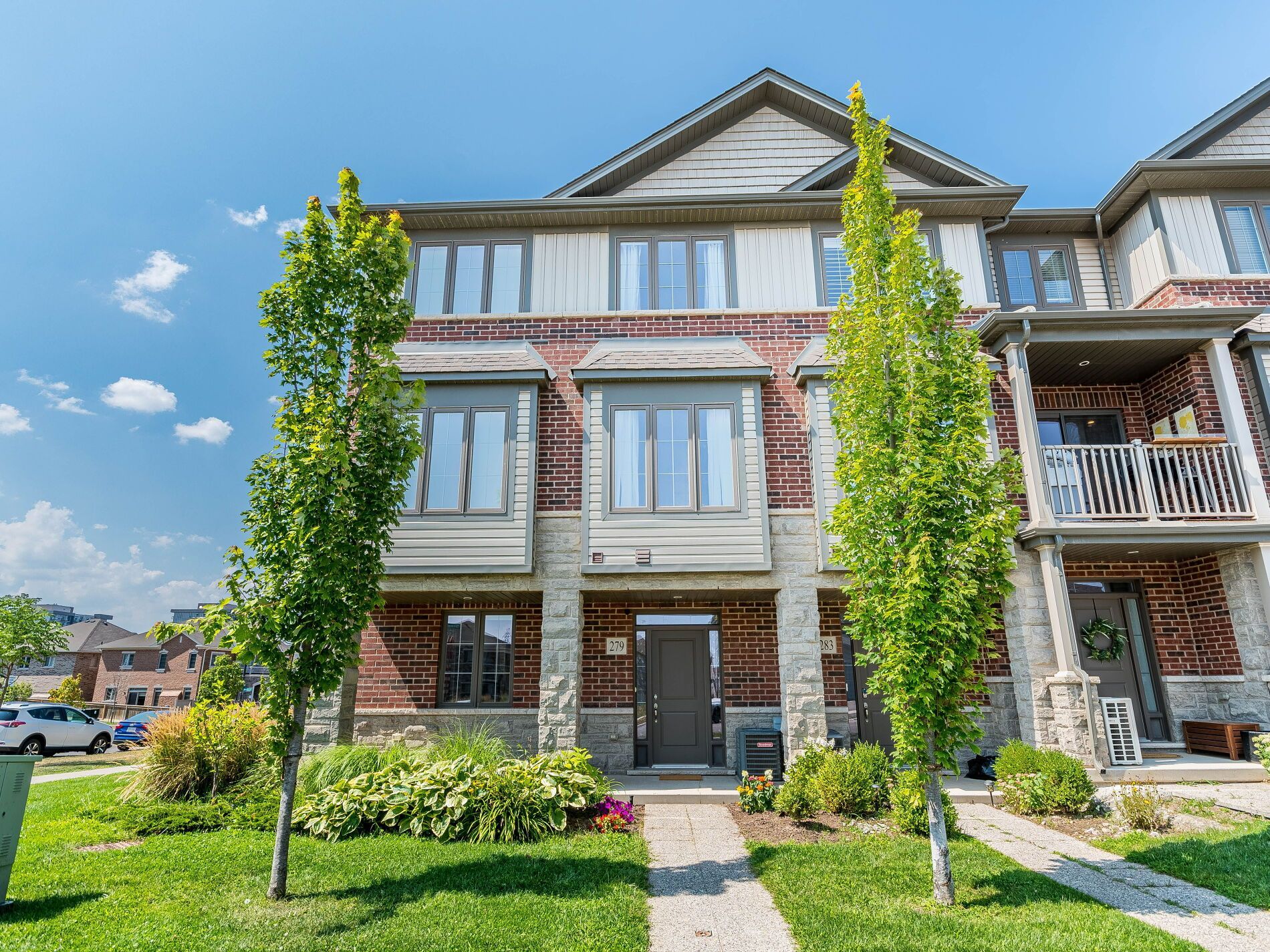 279 Skinner Road N, Hamilton, On L8b 1w5