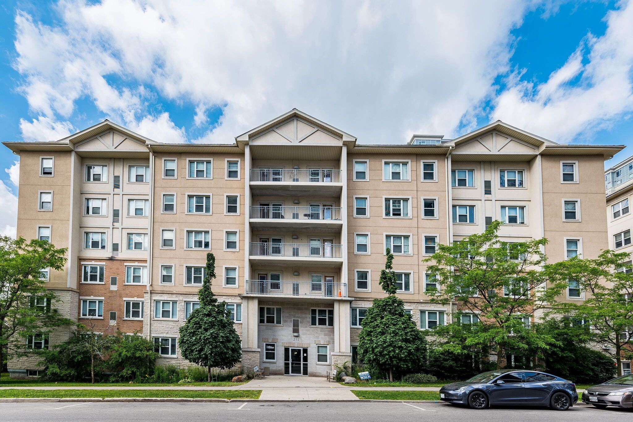 251 Lester Street 101, Waterloo, On N2l 3w6