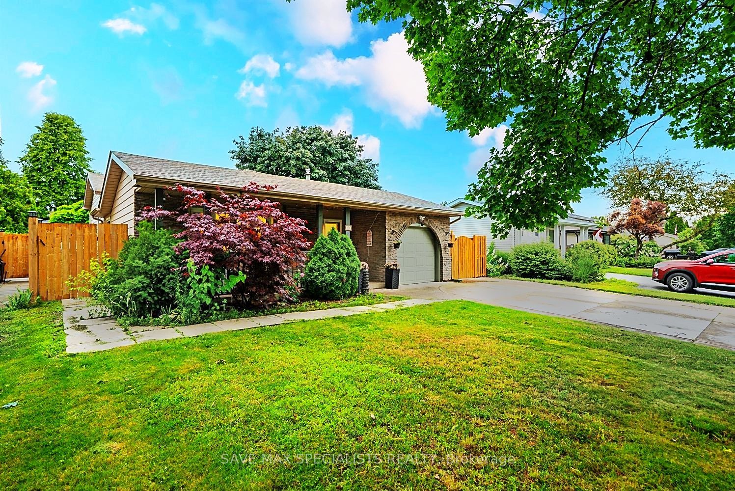 26 Fairington Crescent, St. Catharines, On L2n 5w3