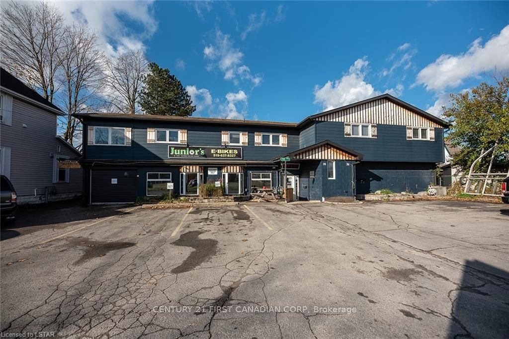 28 Princess Avenue Atrium, St. Thomas, On N5r 3v4