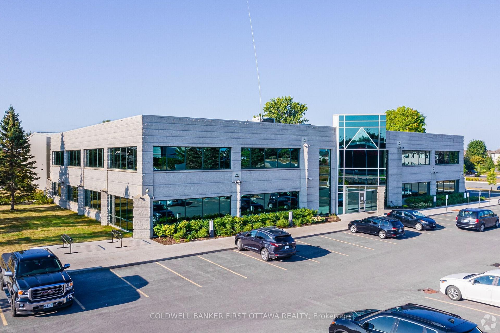 20 Cope Drive, Kanata, On K2m 2v8