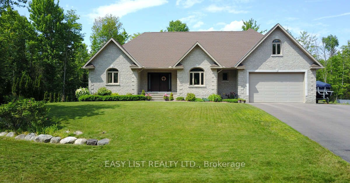 110 Monck Square, Laurentian Hills, On K0j 1p0