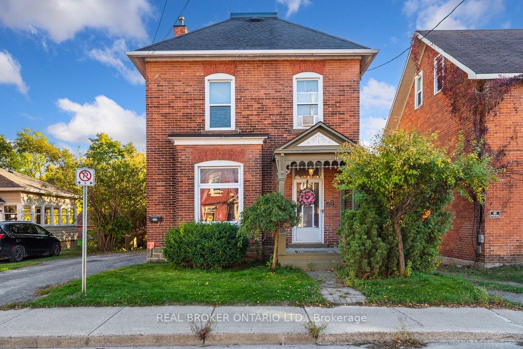 88 Moore Street, Carleton Place, On K7c 2r2