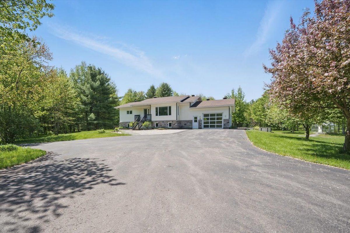 1720 Des Pins Road, The Nation, On K0a 2m0