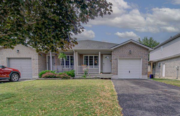 37 Wingfield Avenue, Stratford, On N5a 7r5