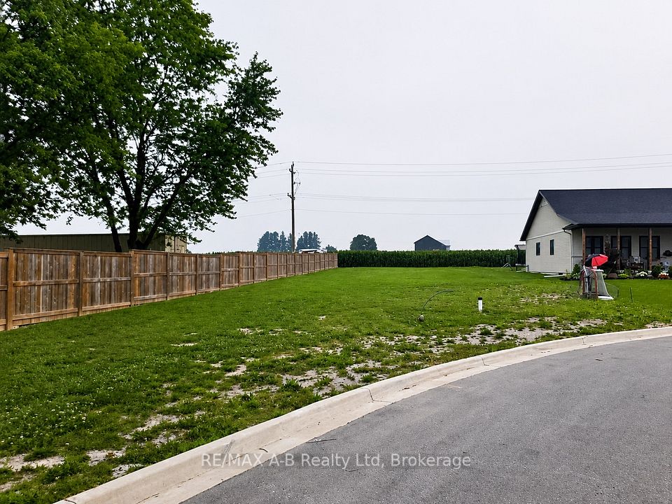 11 Linda Drive, Huron East, On N0k 1w0