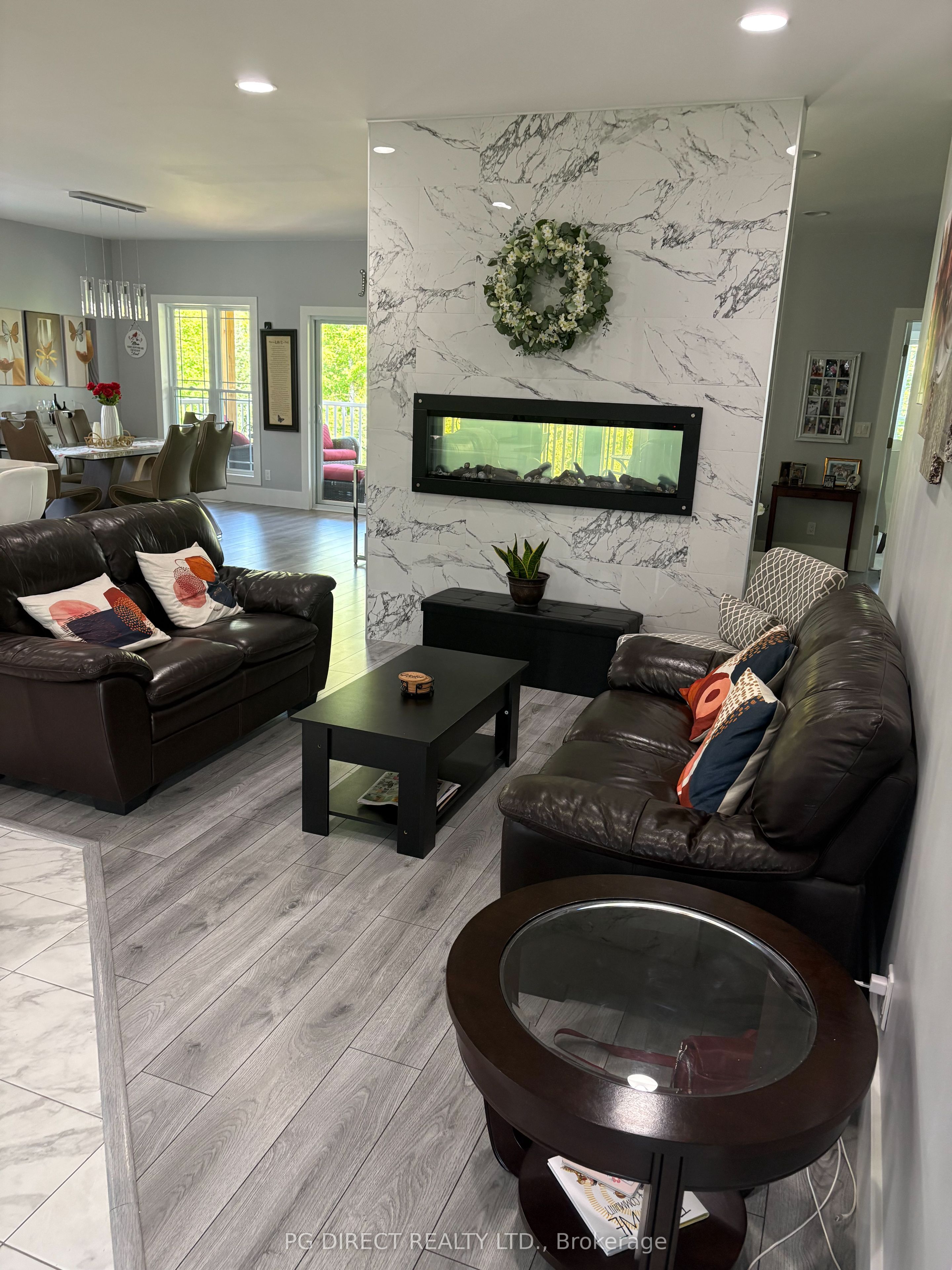 16 Woodstream Drive W, Huntsville, On P1h 0b7