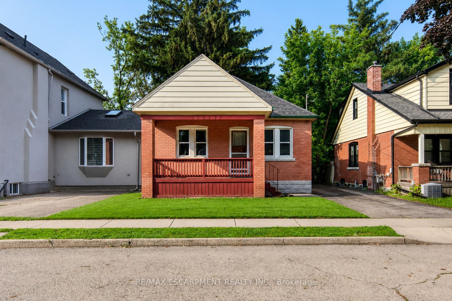 74 Royal Avenue, Hamilton, On L8s 2c5