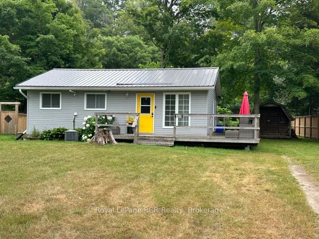 107 Seneca Street, Huron-Kinloss, On N2z 2x3
