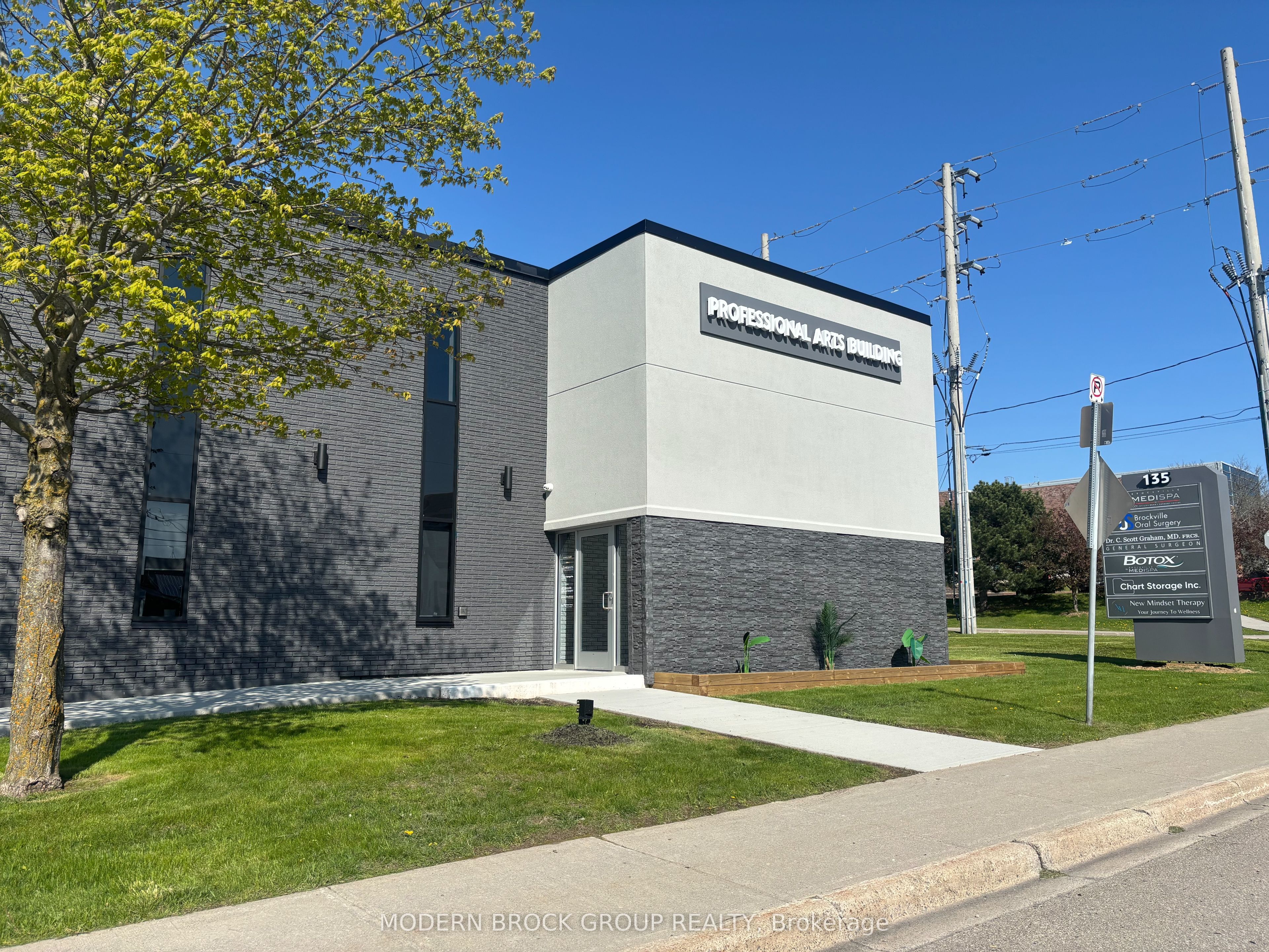135 Ormond Street 201, Brockville, On K6v 5y2