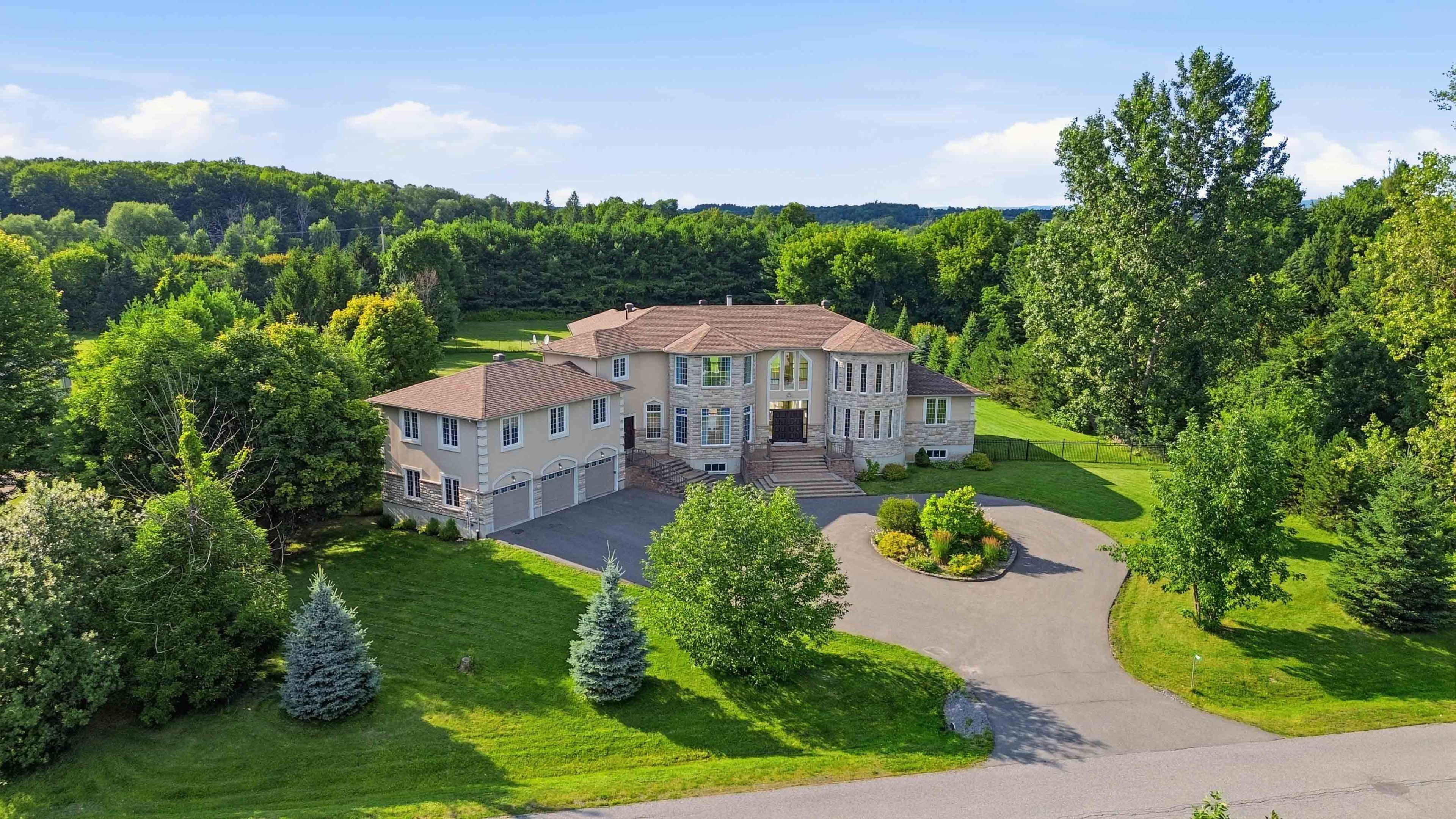 1607 Landel Drive, Kanata, On K2w 1c2