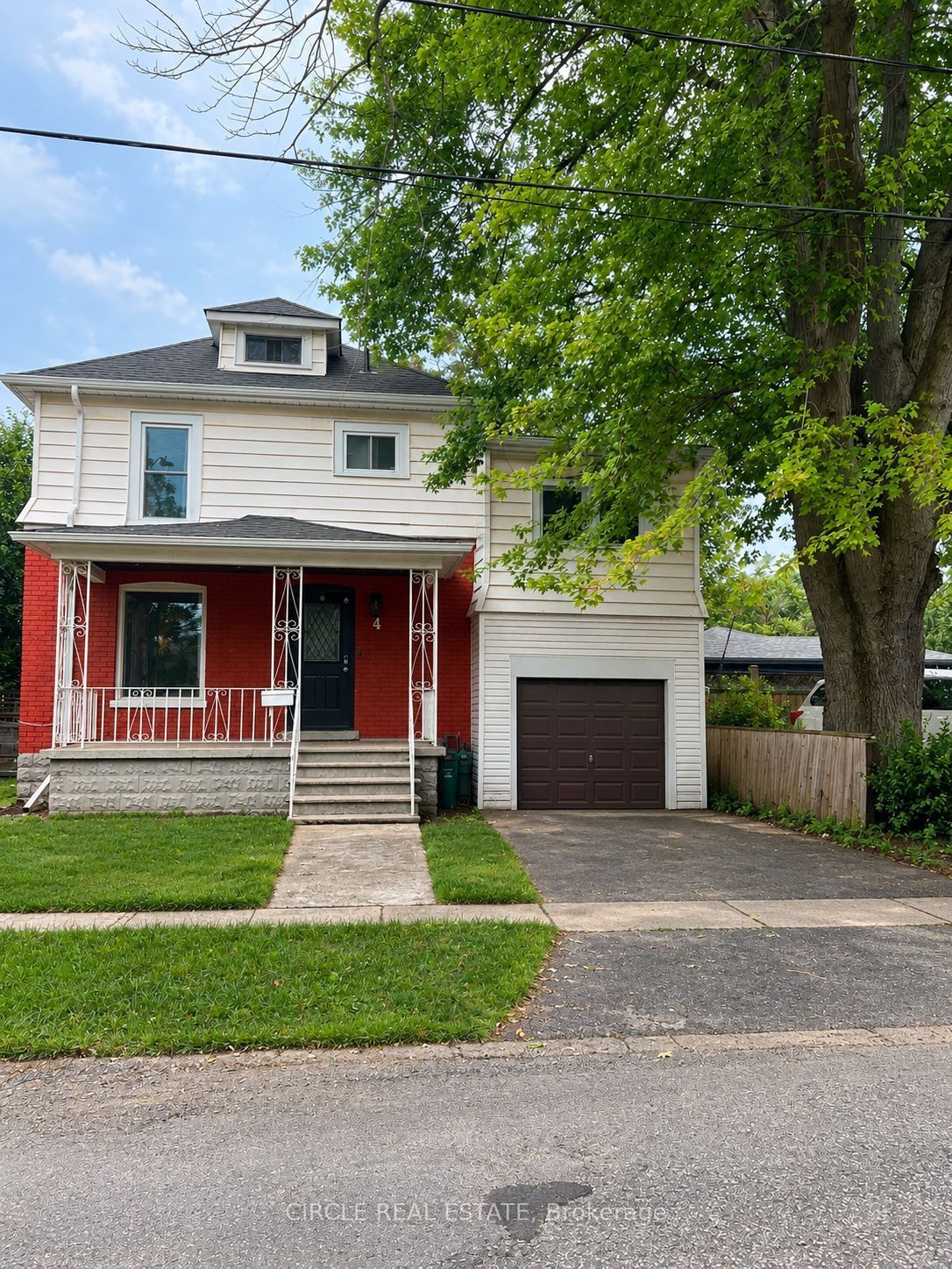 4 Chelsea Street, St. Catharines, On L2p 3b8