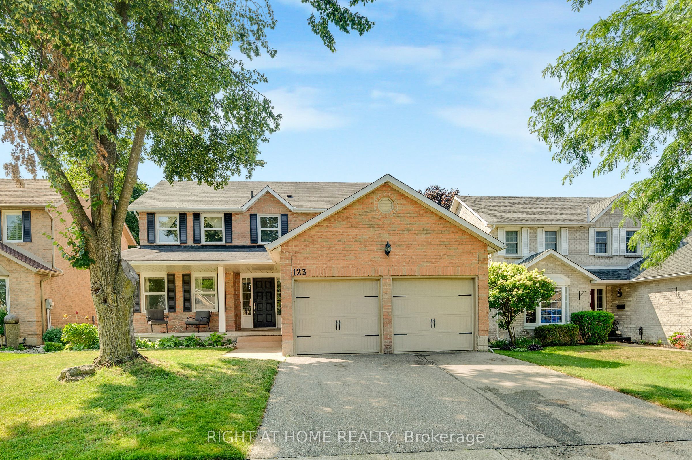 123 Benn Drive, Cambridge, On N1t 1e7