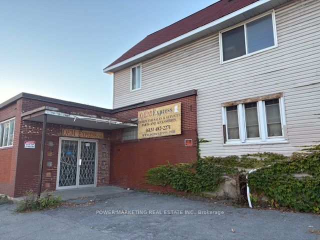 566 Bay Street, Ottawa Centre, On K1r 6b9