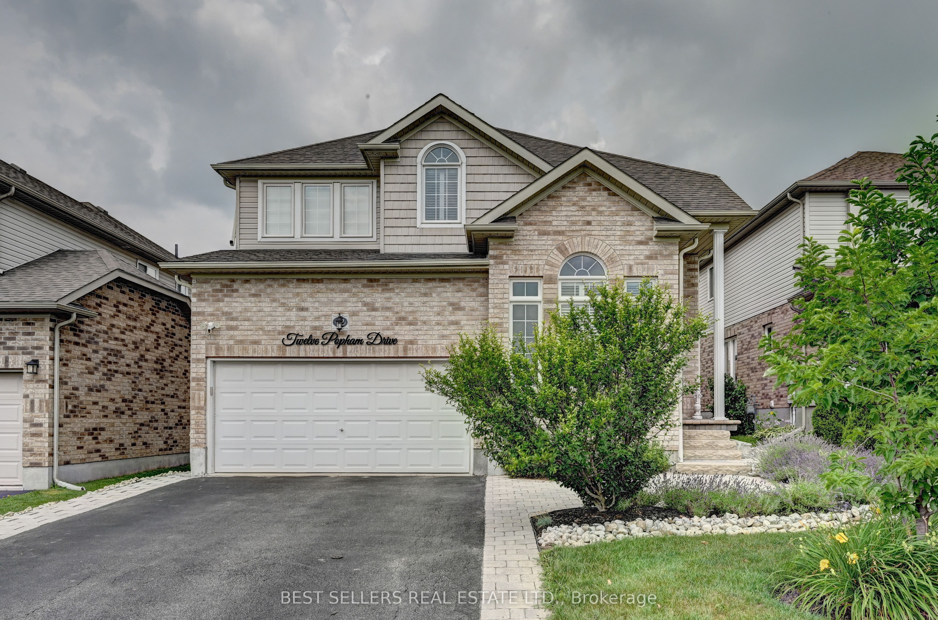 12 Popham Drive, Guelph, On N1e 0b7