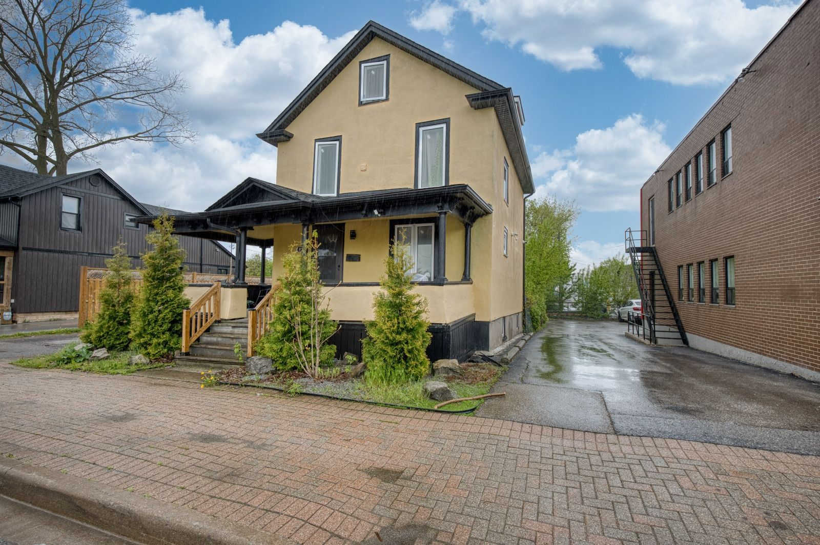4770 Queen Street, Niagara Falls, On L2e 2m3