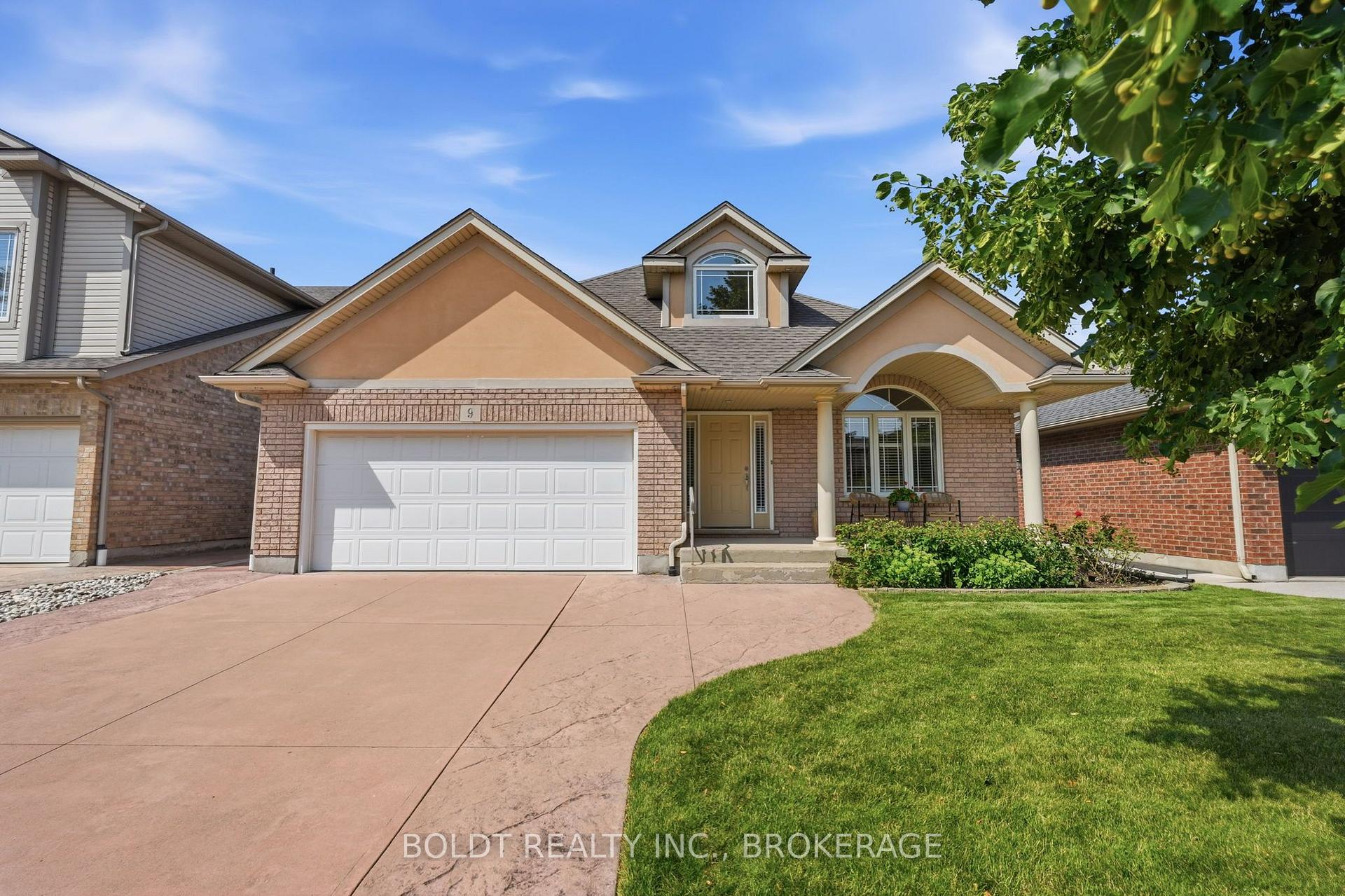9 Nicholas Drive, St. Catharines, On L2s 4c2