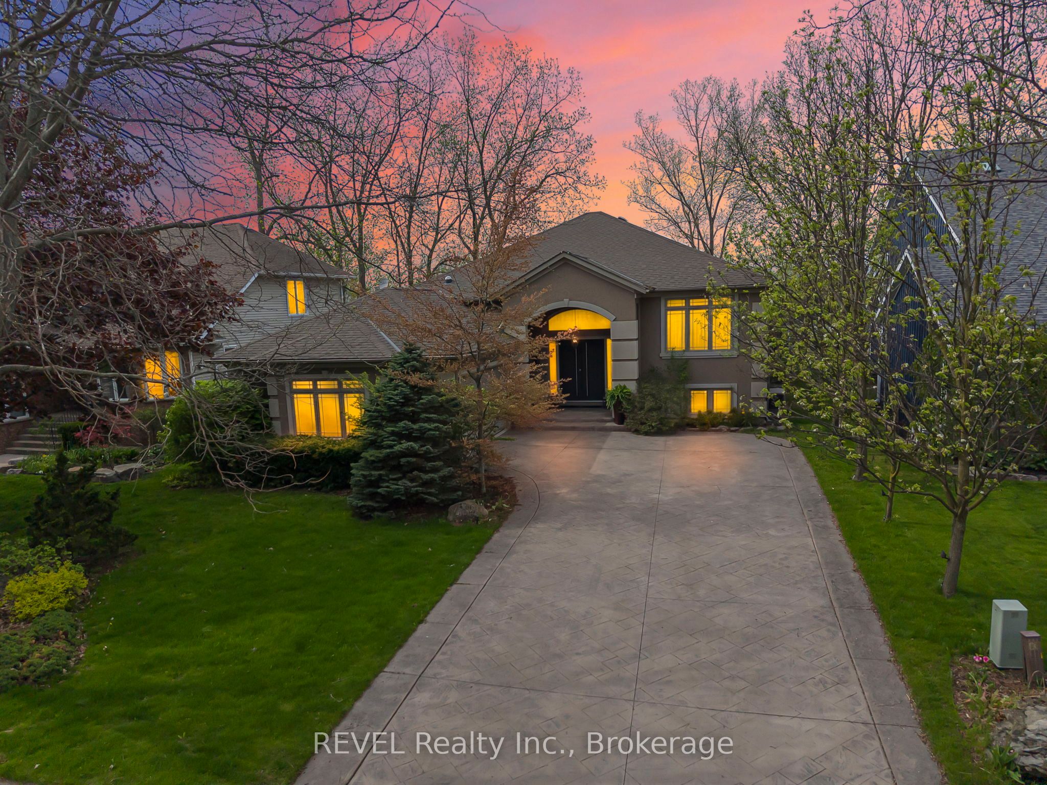 661 Clarence Street, Port Colborne, On L3k 6b8