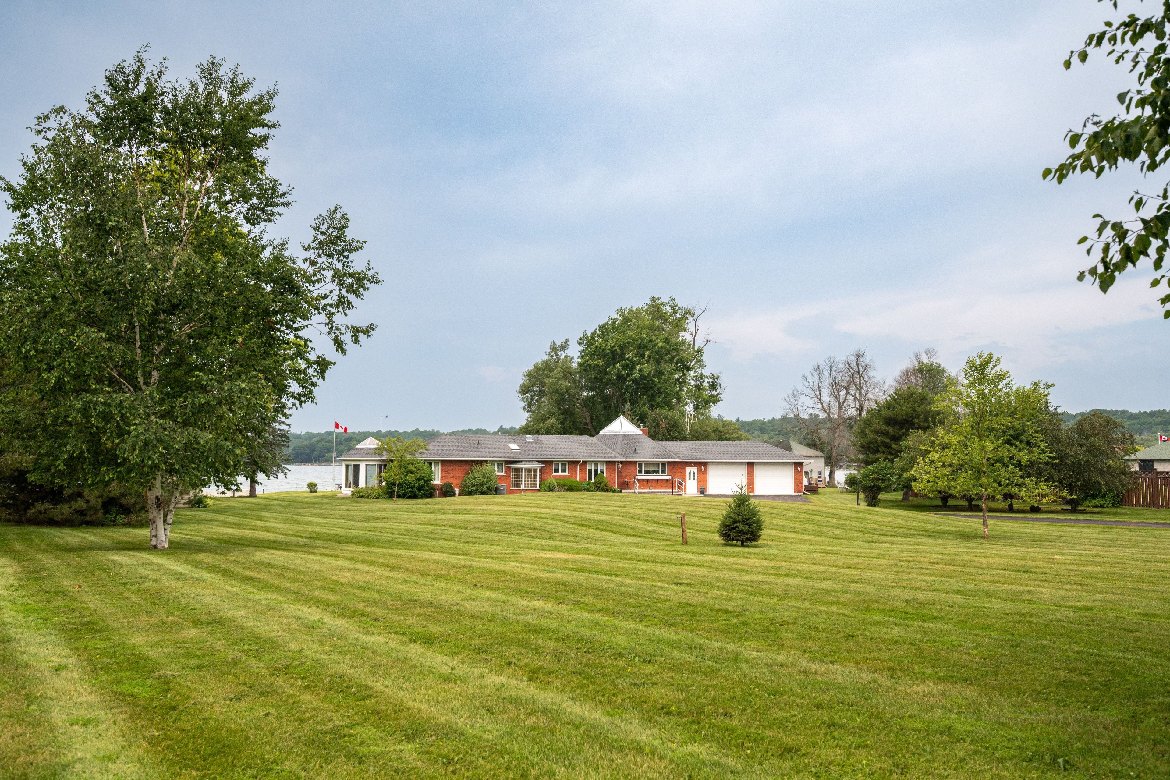 32 Howe Island Drive, Frontenac Islands, On K7g 2v6