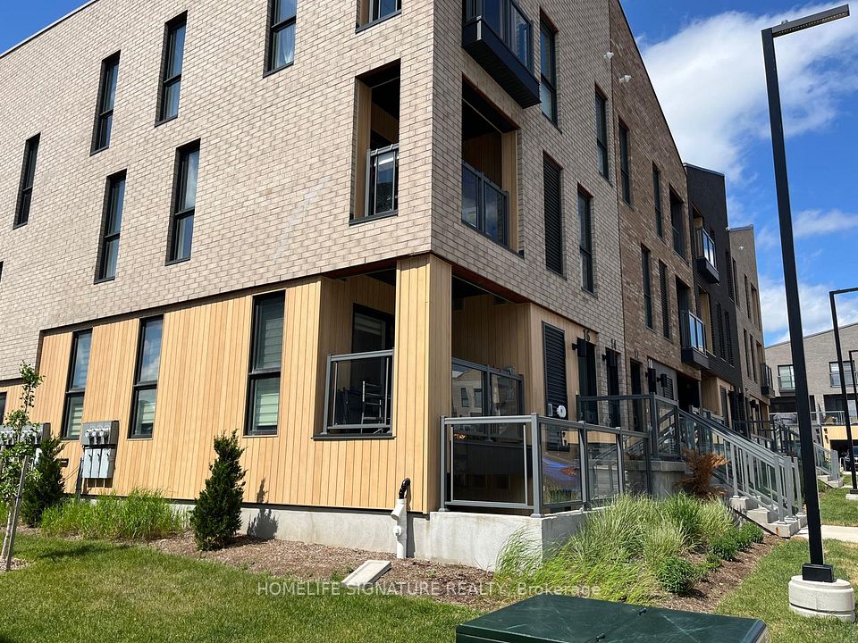 16 Urbane Boulevard, Kitchener, On N2e 0j4
