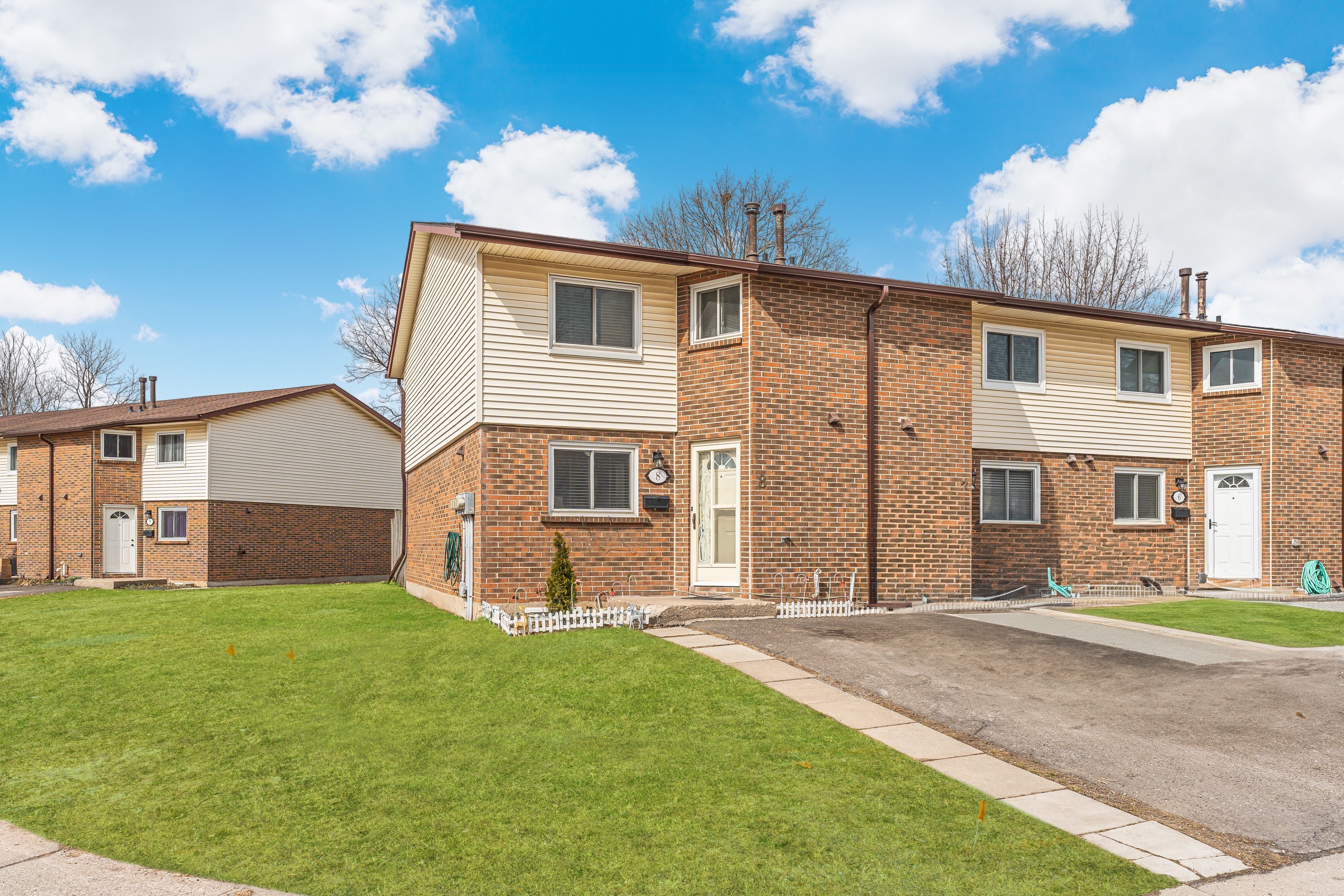 5982 Dunn Street 8, Niagara Falls, On L2g 7j9