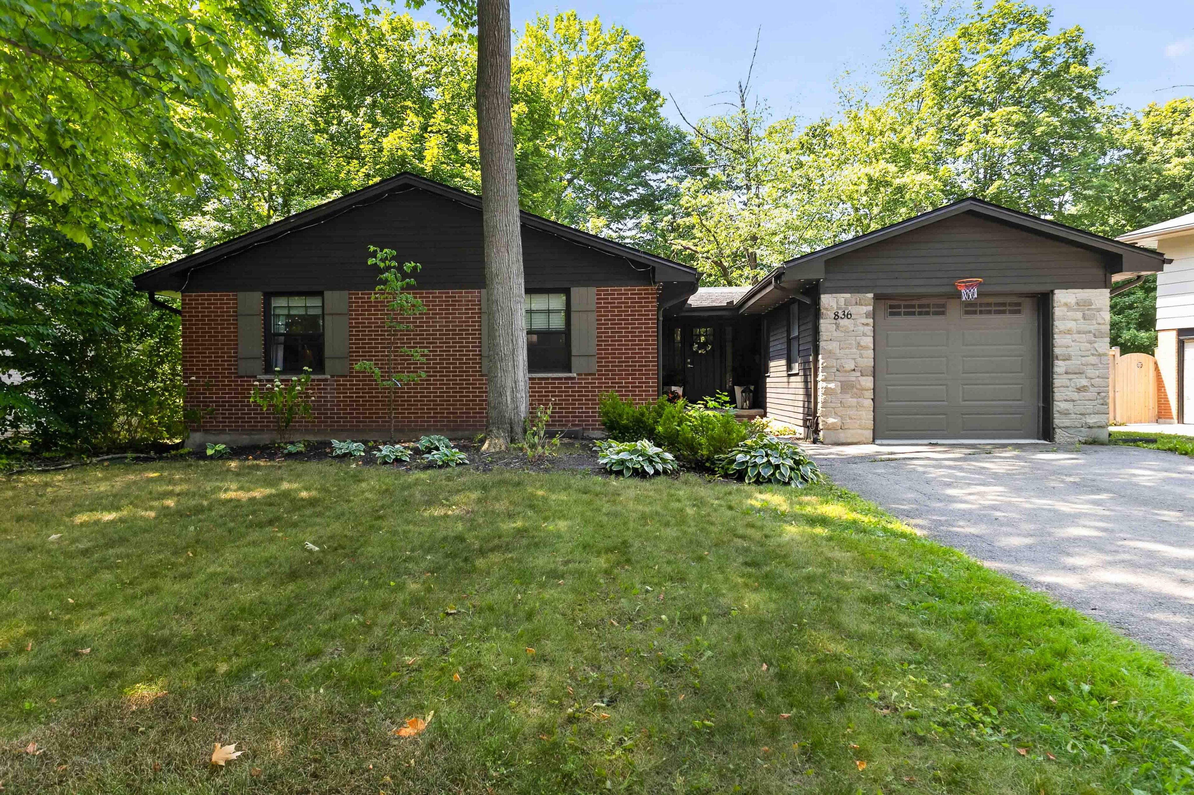 836 Manchester Road, London North, On N6h 4j6