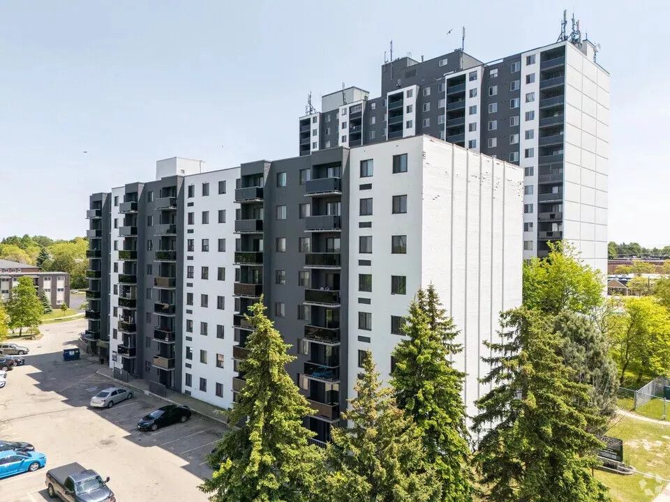 294 Chandler Drive 1608, Kitchener, On N2e 2k1