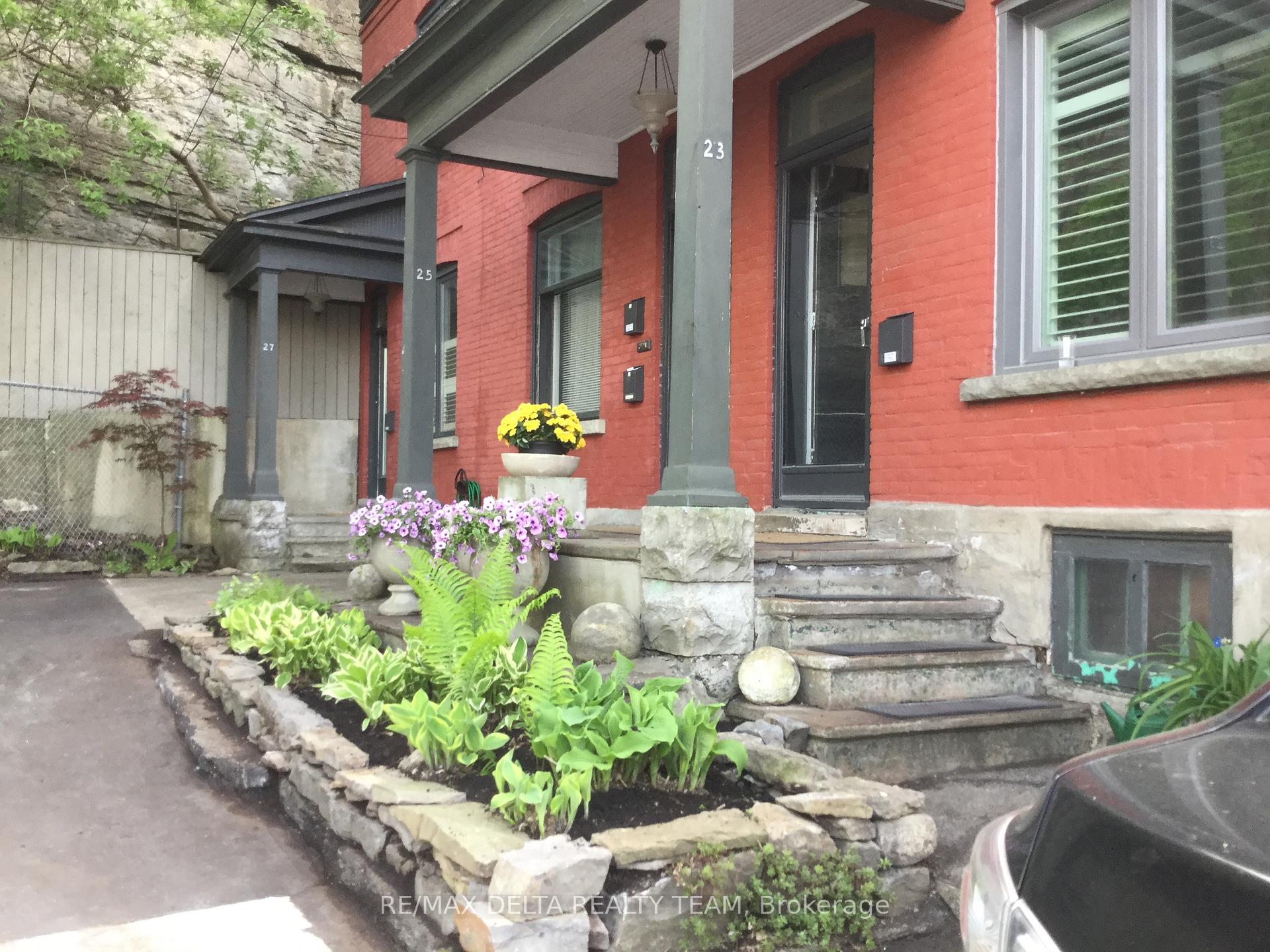 27 Perkins Street, West Centre Town, On K1r 7g4