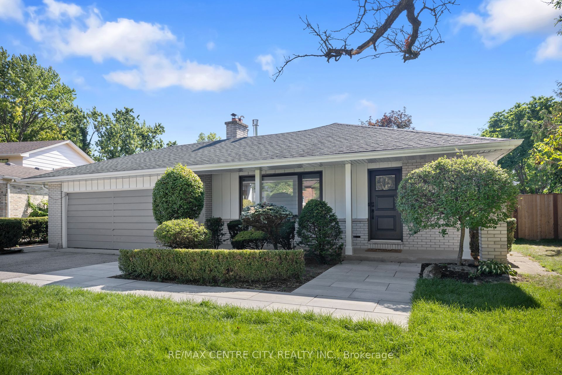 1223 Royal York Road, London North, On N6h 4a1