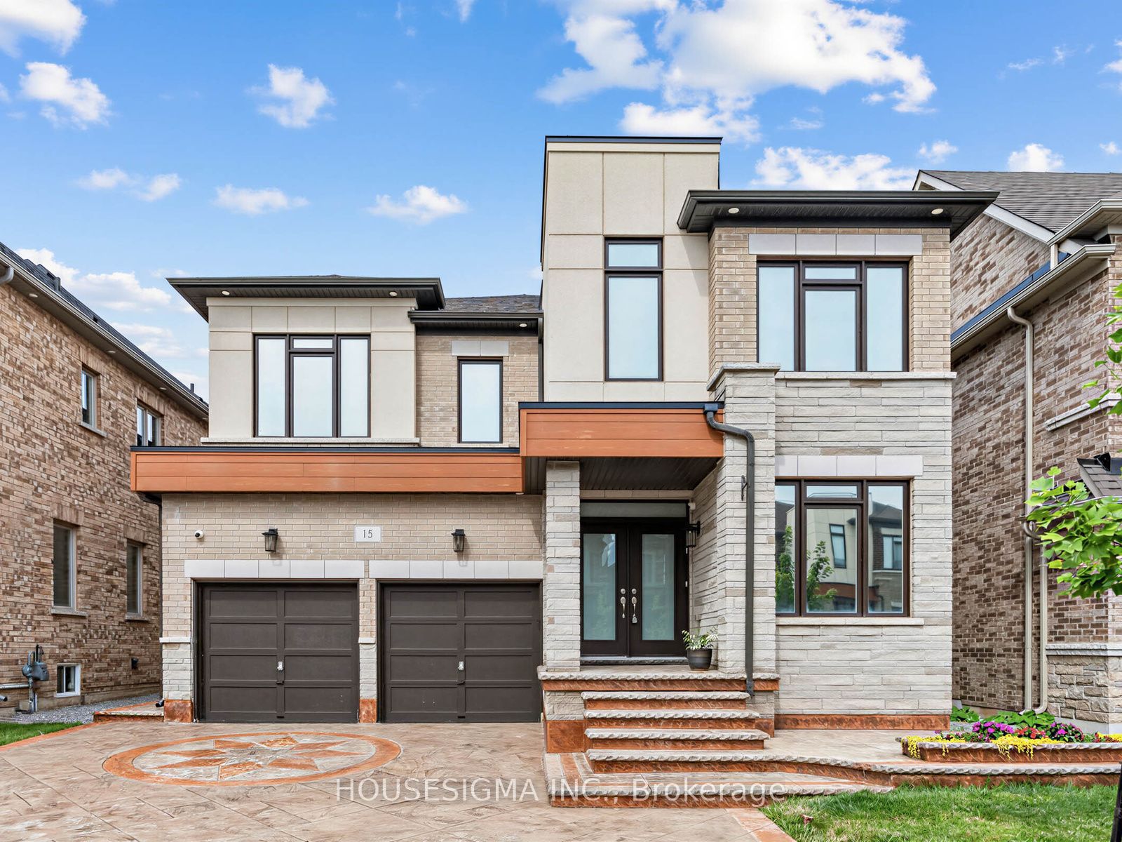 15 Edworthy Gardens, Hamilton, On L8b 1y8