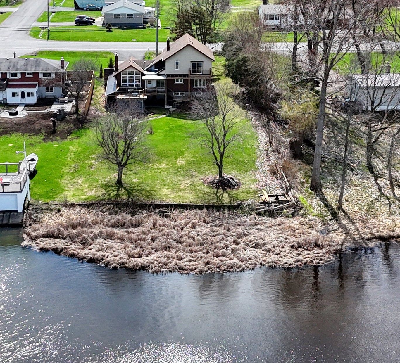 79 River Road, Greater Napanee, On K7r 3h3