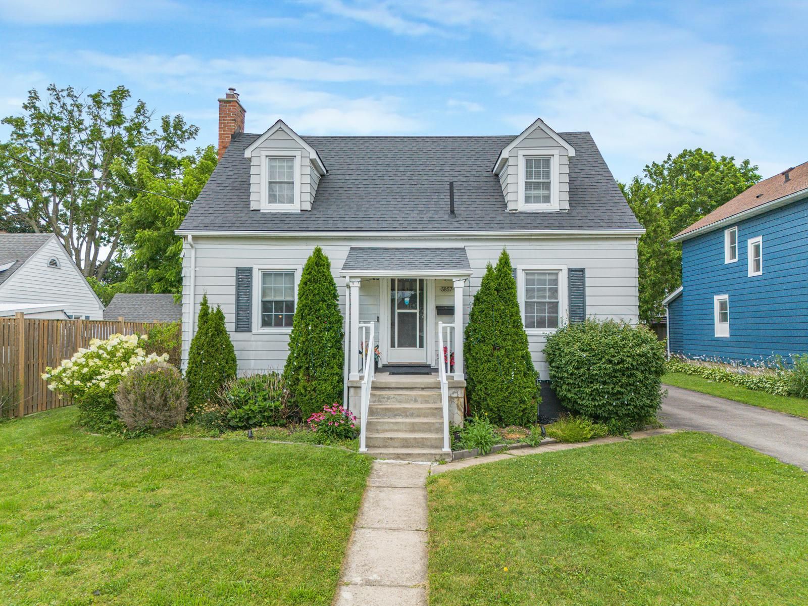 5857 Murray Street, Niagara Falls, On L2g 2j9