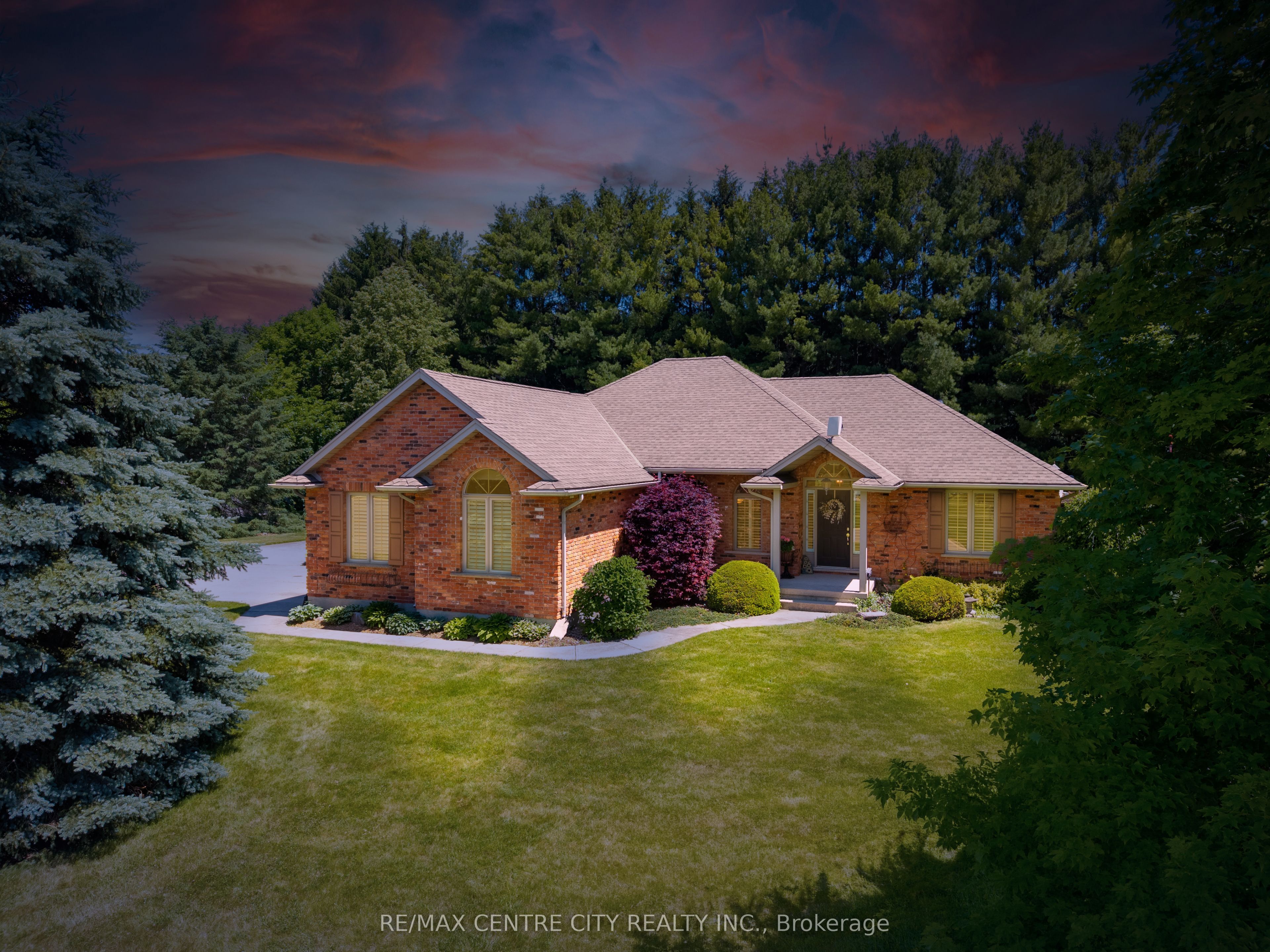 61 Aberdeen Drive, Middlesex Centre, On N0m 2a0