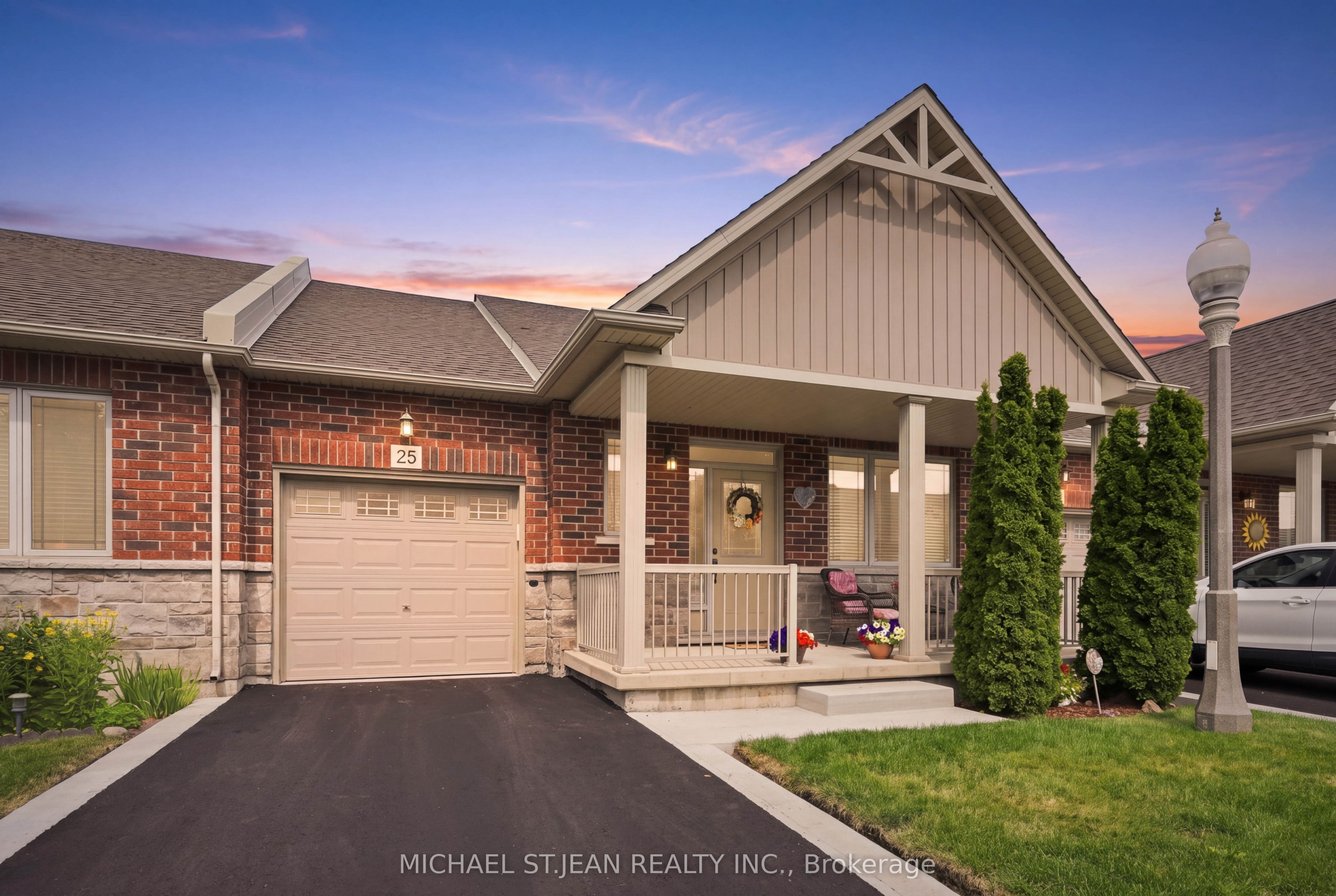 25 Stickland Lane, Hamilton, On L0r 1c0