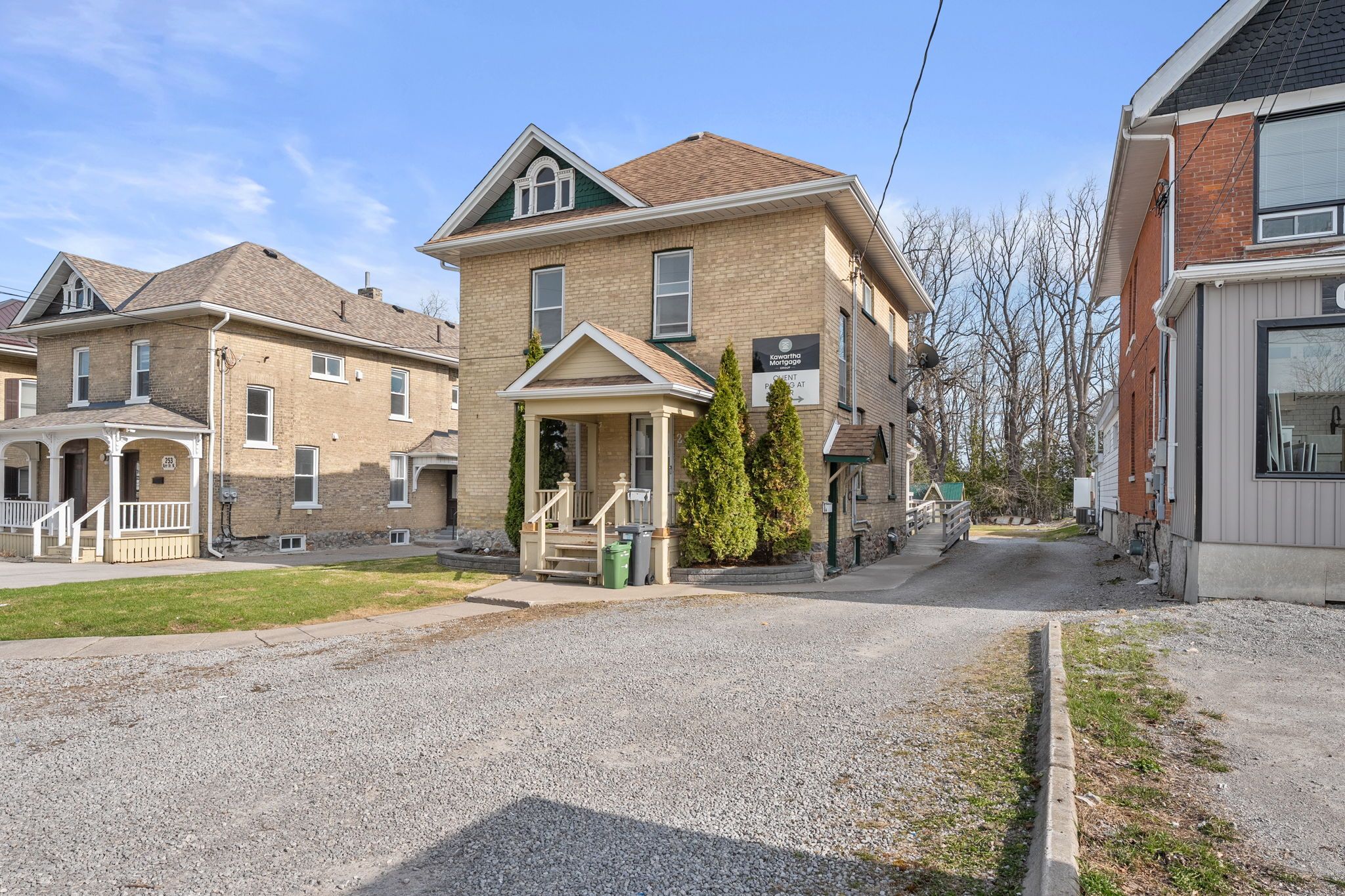 255 Kent Street W, Kawartha Lakes, On K9v 2z4
