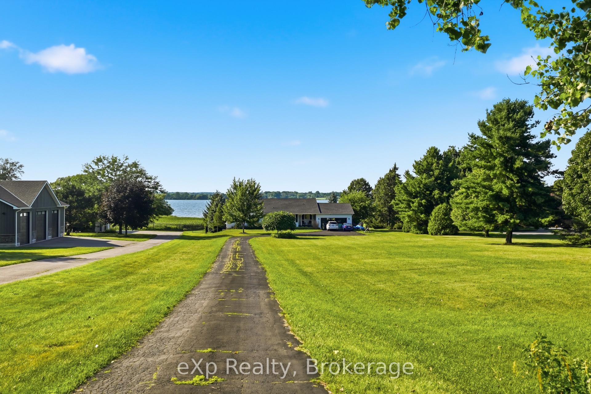 2352 County Road 3, Prince Edward County, On K0k 1l0
